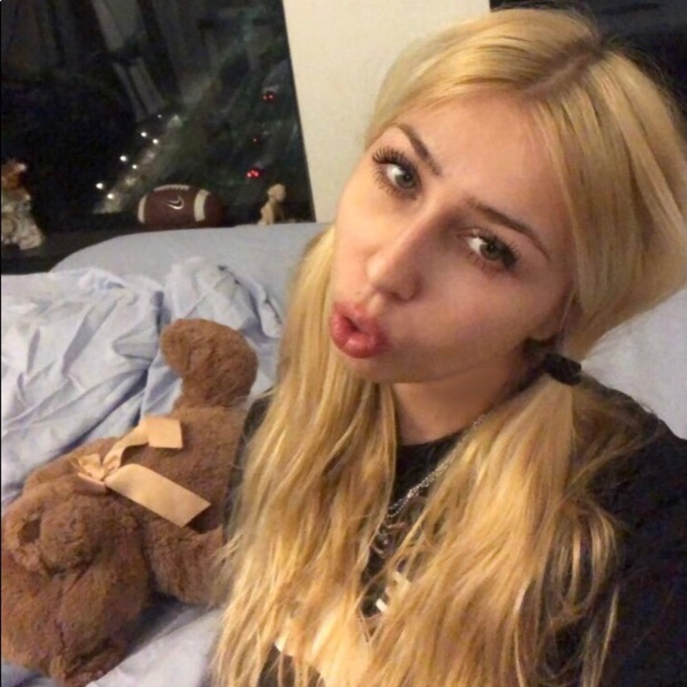 Meet your Posher, Nadia